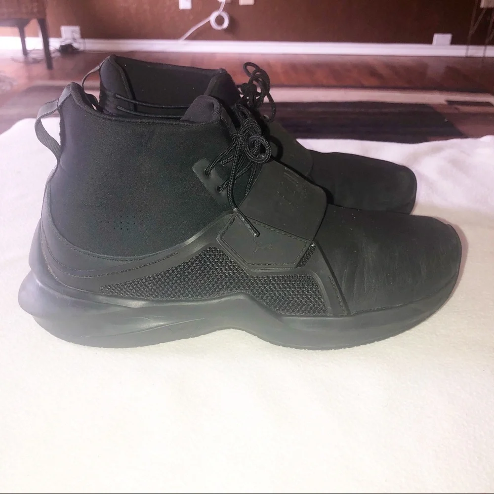 Puma Fenty by Rihanna- trainers high top.